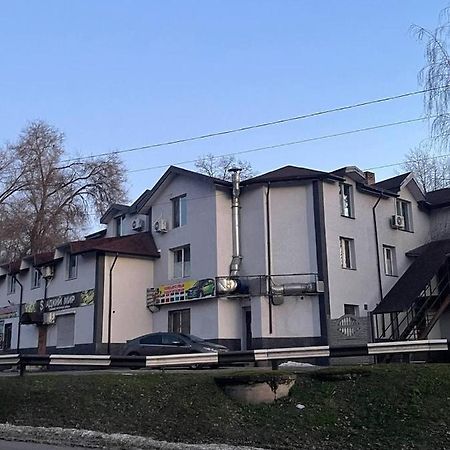Pitstop Motel Kamianske Exterior foto